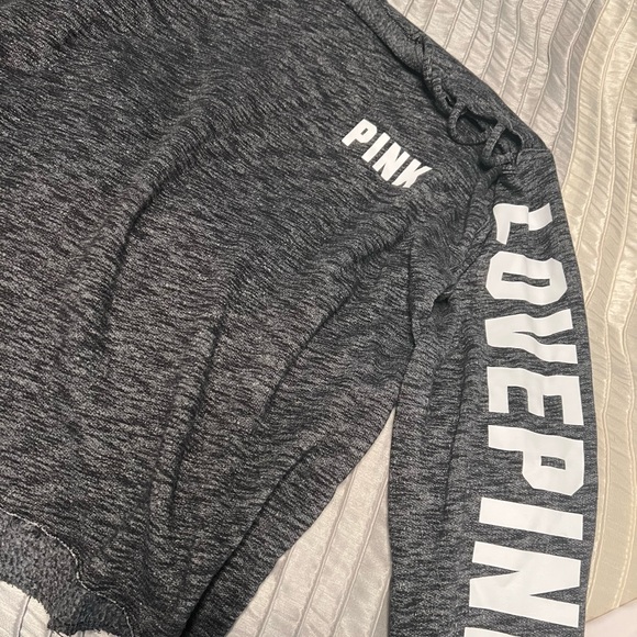 Pink sweatshirt - Picture 2 of 5